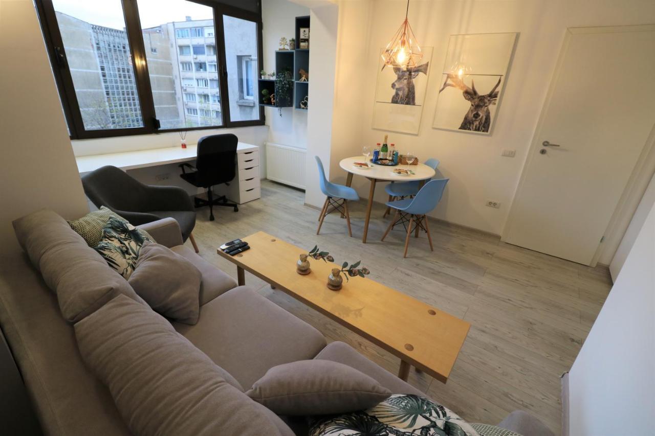 Cozy Novotel Studio - Free Minibar - Quiet & Peace Bukares Bagian luar foto