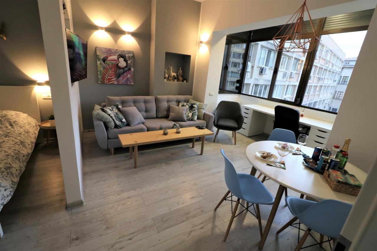 Cozy Novotel Studio - Free Minibar - Quiet & Peace Bukares Bagian luar foto