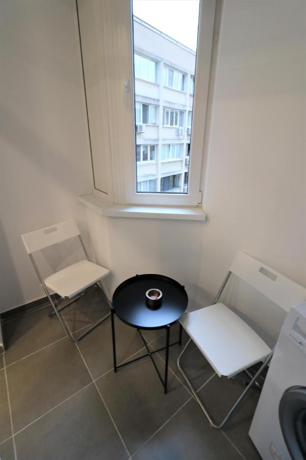 Cozy Novotel Studio - Free Minibar - Quiet & Peace Bukares Bagian luar foto