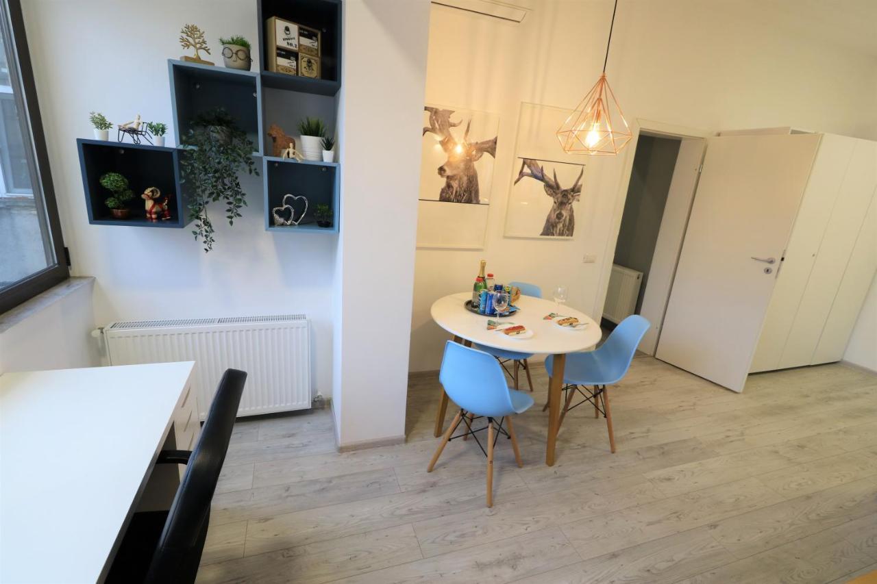 Cozy Novotel Studio - Free Minibar - Quiet & Peace Bukares Bagian luar foto
