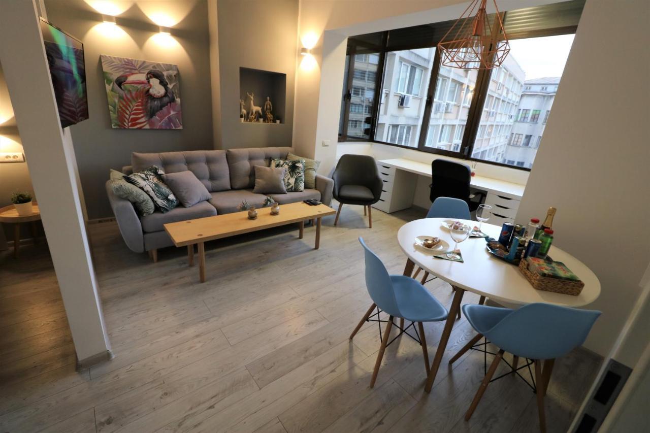 Cozy Novotel Studio - Free Minibar - Quiet & Peace Bukares Bagian luar foto