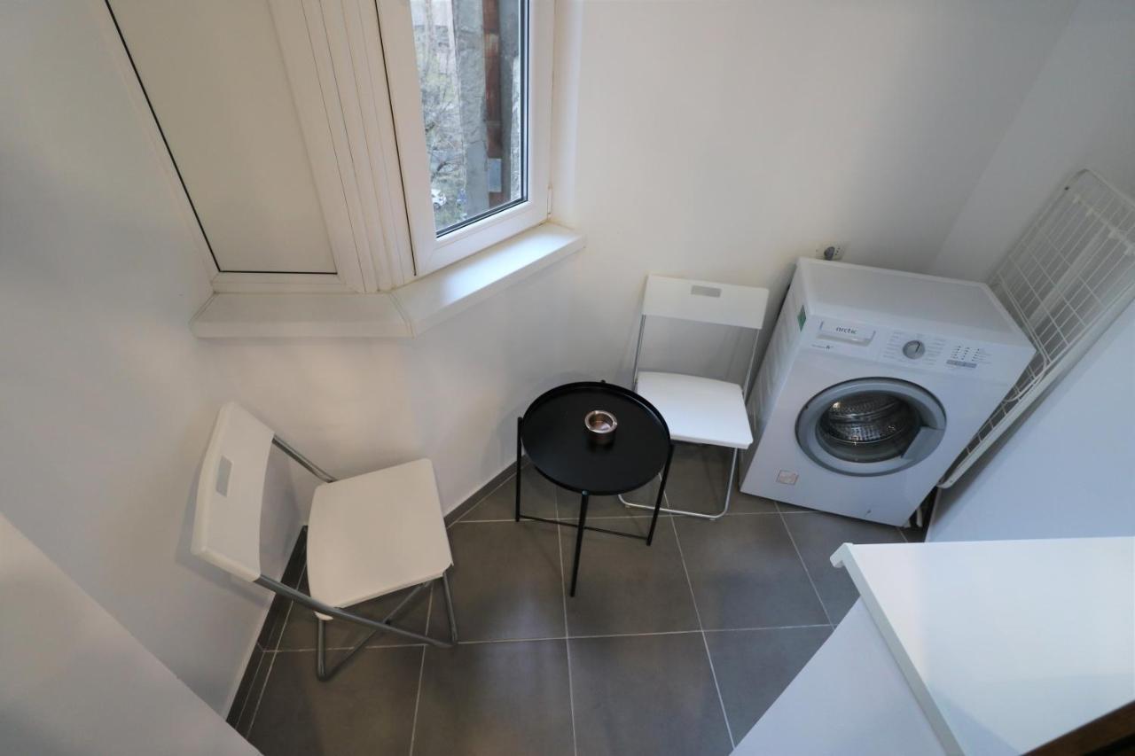 Cozy Novotel Studio - Free Minibar - Quiet & Peace Bukares Bagian luar foto